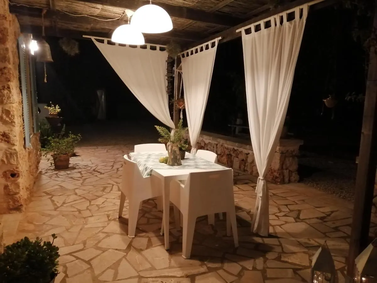בית הארחה סינאו 	Sa Estada בית כפרי